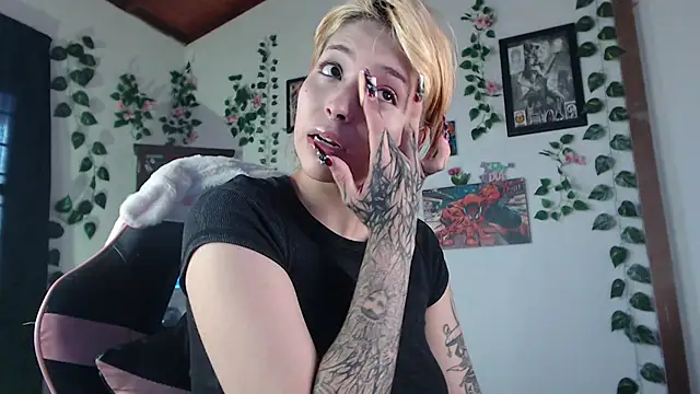 MaryJannes online show from February 2025 06:55:01 PM