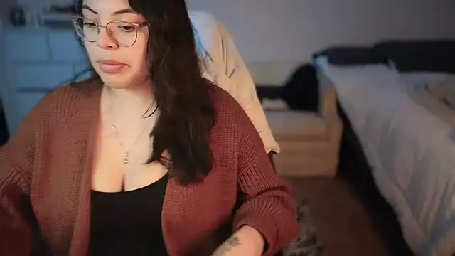 Snapshot of drizzypeach602 chatting on January 2025 03:17:01 AM drizzypeach602 online show from January 2025 03:17:01 AM