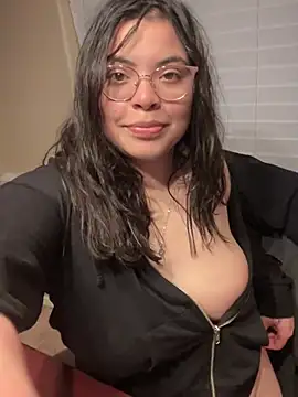 Snapshot of drizzypeach602 chatting on January 2025 11:22:02 AM drizzypeach602 online show from January 2025 11:22:02 AM