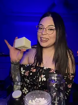 Snapshot of drizzypeach602 chatting on February 2025 03:06:01 AM drizzypeach602 online show from February 2025 03:06:01 AM