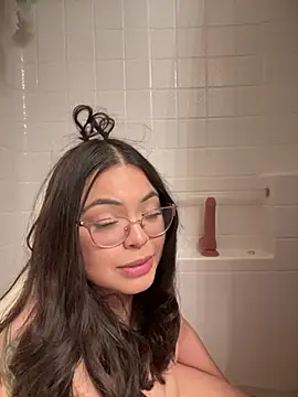 Snapshot of drizzypeach602 chatting on February 2025 06:23:01 AM drizzypeach602 online show from February 2025 06:23:01 AM