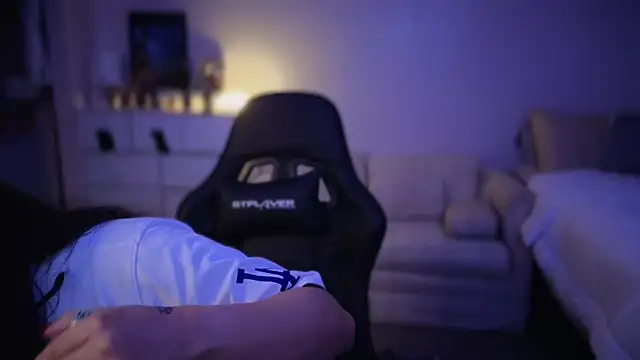 Snapshot of drizzypeach602 chatting on February 2025 08:55:02 AM drizzypeach602 online show from February 2025 08:55:02 AM