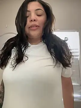 Snapshot of drizzypeach602 chatting on February 2025 07:52:01 PM drizzypeach602 online show from February 2025 07:52:01 PM