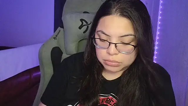 Snapshot of drizzypeach602 chatting on October 2025 01:17:01 AM drizzypeach602 online show from October 2025 01:17:01 AM