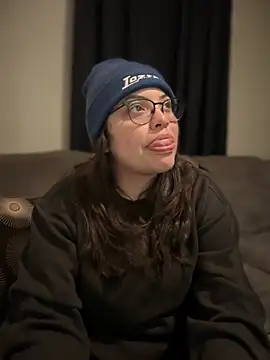 Snapshot of drizzypeach602 chatting on October 2025 05:15:01 AM drizzypeach602 online show from October 2025 05:15:01 AM