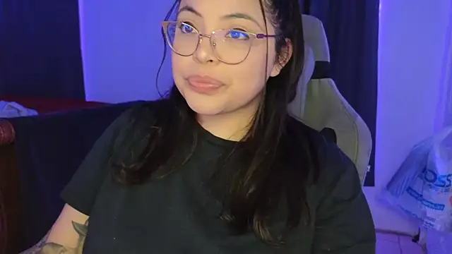 Snapshot of drizzypeach602 chatting on November 2025 04:03:02 AM drizzypeach602 online show from November 2025 04:03:02 AM