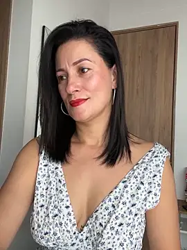 Snapshot of Verito_hot chatting on September 2025 06:46:02 PM Verito hot online show from September 2025 06:46:02 PM