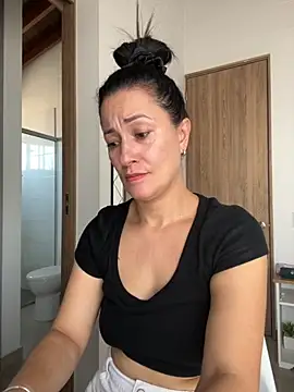 Snapshot of Verito_hot chatting on October 2025 09:00:02 PM Verito hot online show from October 2025 09:00:02 PM