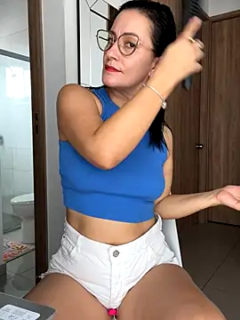 Snapshot of Verito_hot chatting on October 2025 02:07:02 PM Verito hot online show from October 2025 02:07:02 PM