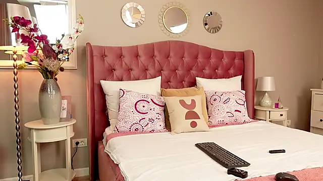 Snapshot of IsabellaMysty chatting on December 2025 10:26:01 PM IsabellaMysty online show from December 2025 10:26:01 PM