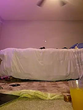 oliviaprettypussy online show from April 2026 01:36:02 AM