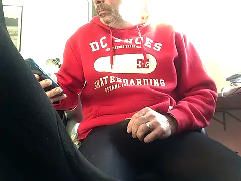 Snapshot of louh261 chatting on October 2025 08:20:01 AM louh261 online show from October 2025 08:20:01 AM