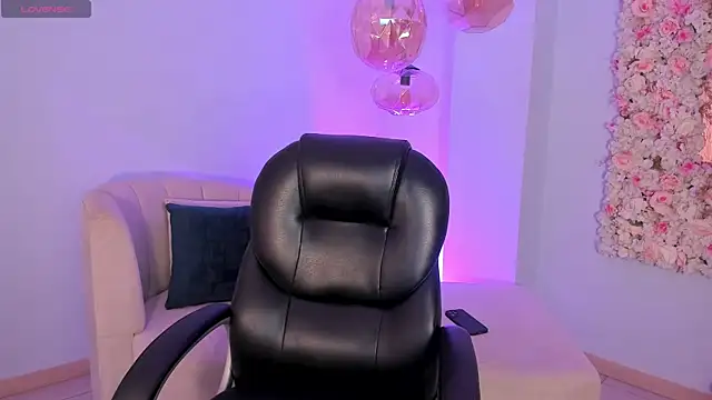 LexieWayne online show from September 2025 06:24:02 PM