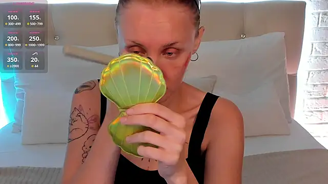 Snapshot of LianaFord chatting on June 2026 05:08:01 AM LianaFord online show from June 2026 05:08:01 AM