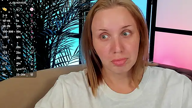 Snapshot of LianaFord chatting on July 2026 04:58:02 AM LianaFord online show from July 2026 04:58:02 AM