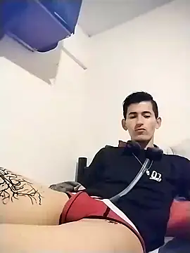 Snapshot of BIG___BEN chatting on December 2024 01:00:01 PM BIG BEN online show from December 2024 01:00:01 PM