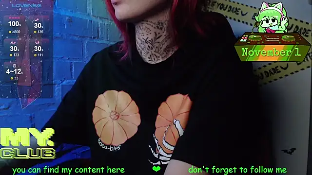 Witch Emma online show from November 2025 10:17:01 AM