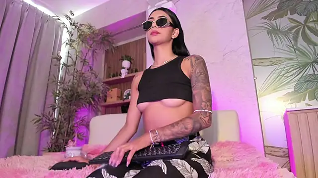 AntonellaRossi online show from May 2026 08:06:02 PM