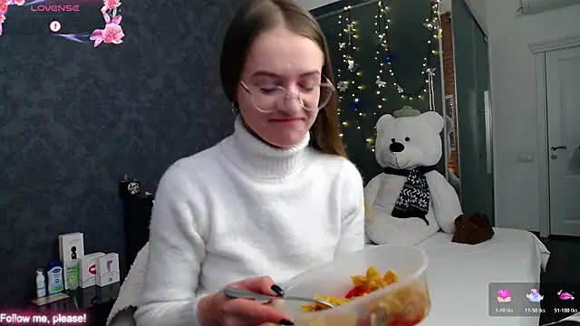 Snapshot of KateJonson chatting on November 2025 07:29:02 AM KateJonson online show from November 2025 07:29:02 AM