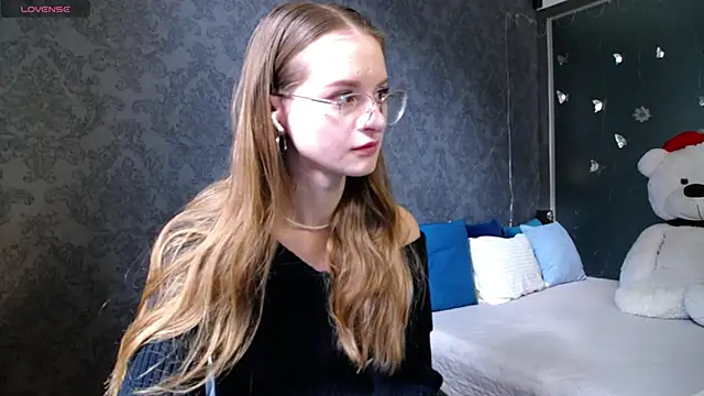 KateJonson online show from April 2026 06:55:02 AM