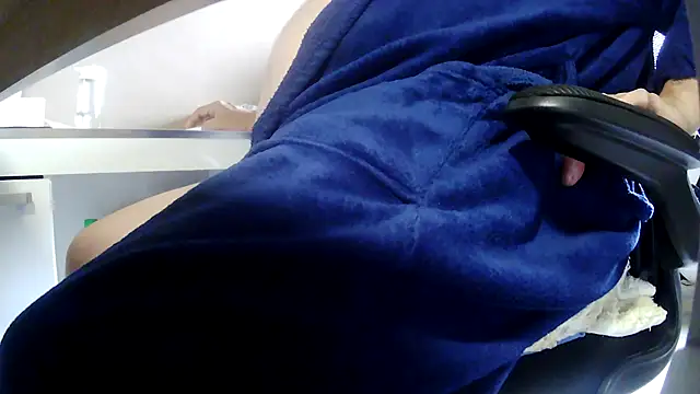 suedel65 online show from May 2026 04:04:02 PM