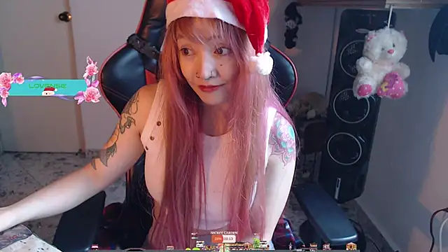 Snapshot of pink-2022 chatting on December 2024 01:33:02 PM pink-2022 online show from December 2024 01:33:02 PM