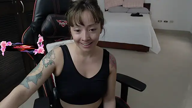 Snapshot of pink-2022 chatting on January 2026 05:28:02 PM pink-2022 online show from January 2026 05:28:02 PM