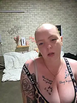 Snapshot of Melissa1994- chatting on June 2026 08:59:02 PM Melissa1994- online show from June 2026 08:59:02 PM