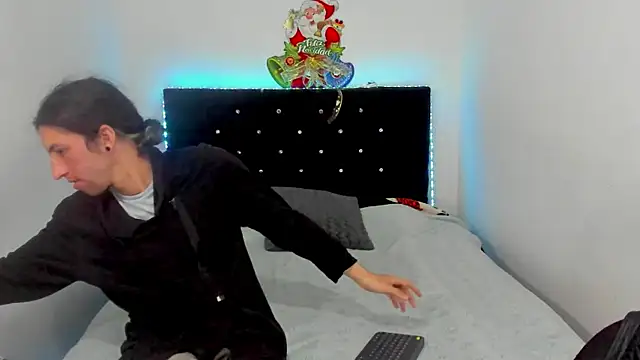 shelby  hotshoww online show from December 2024 01:15:02 AM