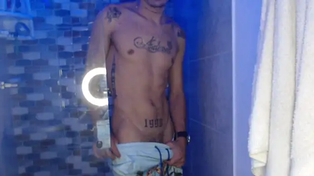 Snapshot of andersonZ998 chatting on September 2025 10:31:01 PM andersonZ998 online show from September 2025 10:31:01 PM