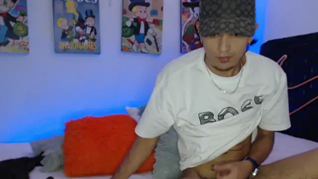 Snapshot of andersonZ998 chatting on November 2025 04:23:02 AM andersonZ998 online show from November 2025 04:23:02 AM