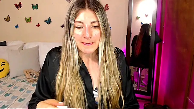 Jolie-Mature online show from January 2026 11:42:02 PM