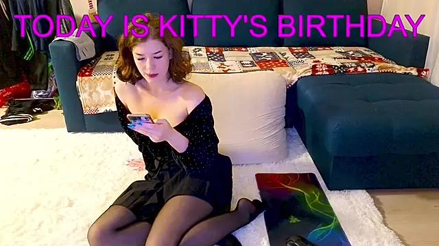 Snapshot of Love_plat1na chatting on December 2024 03:26:01 AM Love plat1na online show from December 2024 03:26:01 AM