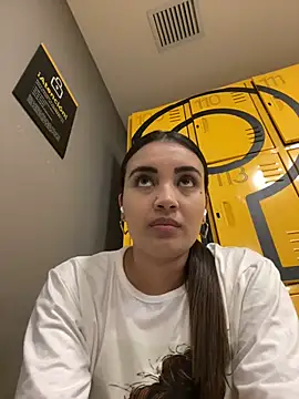 Snapshot of aisha_es chatting on March 2025 01:58:02 AM aisha es online show from March 2025 01:58:02 AM