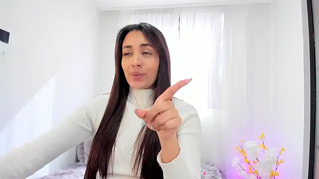 Snapshot of aisha_es chatting on September 2025 08:03:01 PM aisha es online show from September 2025 08:03:01 PM