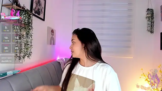 aisha es online show from March 2026 10:58:02 PM