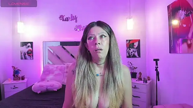 Karly moon online show from November 2025 08:19:02 PM