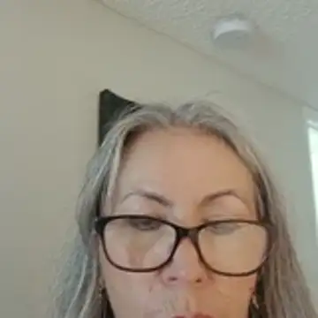 EvaRobinson online show from May 2026 04:12:01 PM