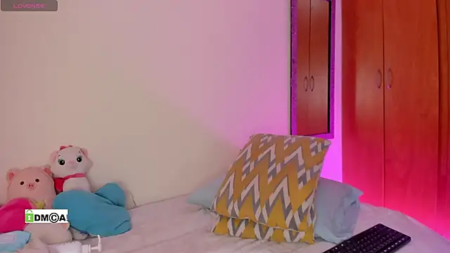 Snapshot of olivia__s chatting on January 2025 02:25:01 AM olivia s online show from January 2025 02:25:01 AM