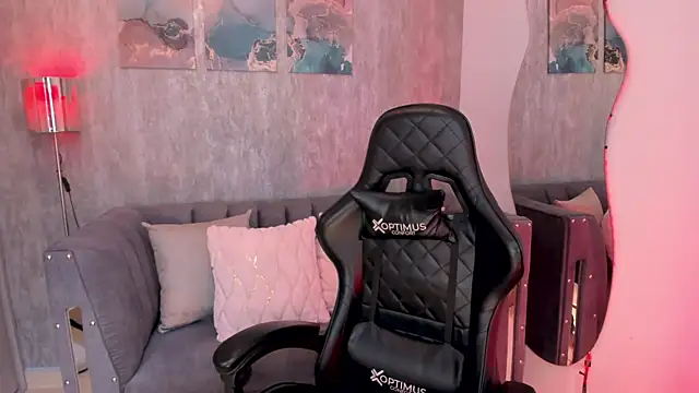 MelanieHudson  online show from December 2024 07:53:02 PM