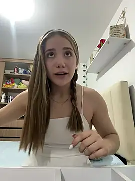 Snapshot of ShelbyHagen chatting on January 2025 10:12:02 PM ShelbyHagen online show from January 2025 10:12:02 PM