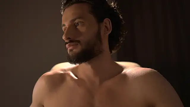 Keen   Luckystrike online show from April 2026 04:46:01 AM