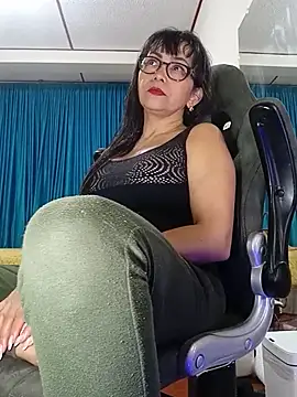 kelly dirty  online show from May 2026 01:34:01 AM
