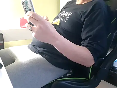 feathersify online show from October 2025 06:36:02 AM