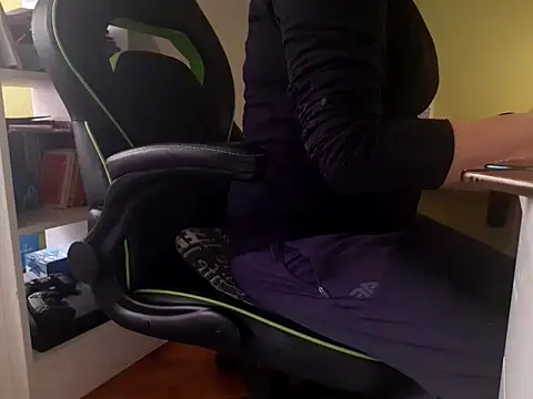 feathersify online show from April 2026 09:01:02 AM