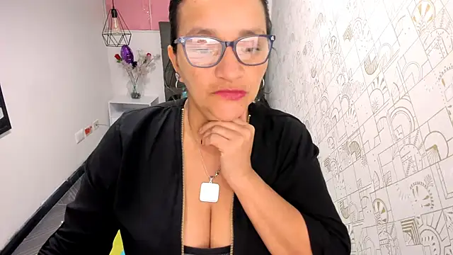 MarilynMiilf  online show from December 2024 11:05:02 PM