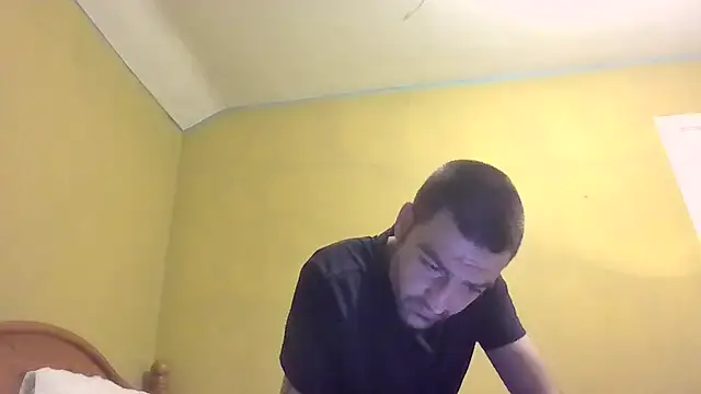 Snapshot of ThatGuyNextDoor1992 chatting on March 2025 10:10:02 PM ThatGuyNextDoor1992 online show from March 2025 10:10:02 PM