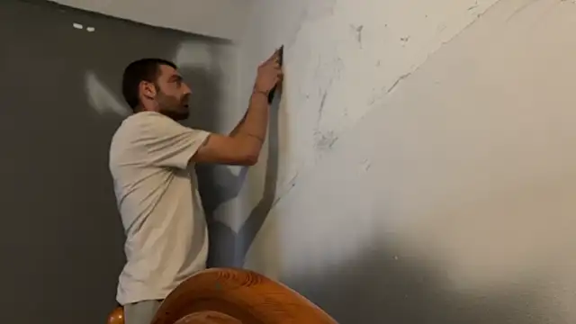 Snapshot of ThatGuyNextDoor1992 chatting on September 2025 05:01:02 AM ThatGuyNextDoor1992 online show from September 2025 05:01:02 AM