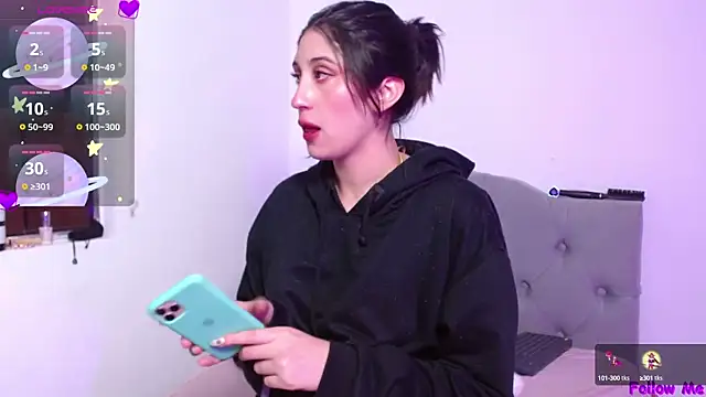 Red-moon1 online show from December 2024 05:34:01 PM