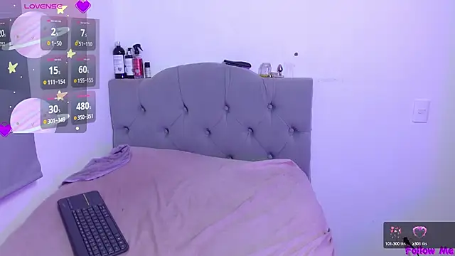 Red-moon1 online show from March 2025 02:34:01 PM